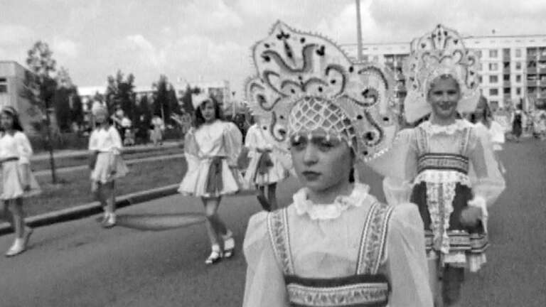 Elokuvajuliste: TAIDETTA TAITEEN VUOKSI: RAKENNETTU JA KASVANUT (1988-2020)