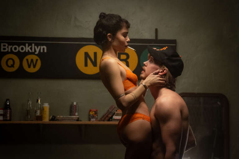Elokuvajuliste: CAUGHT STEALING (2025)